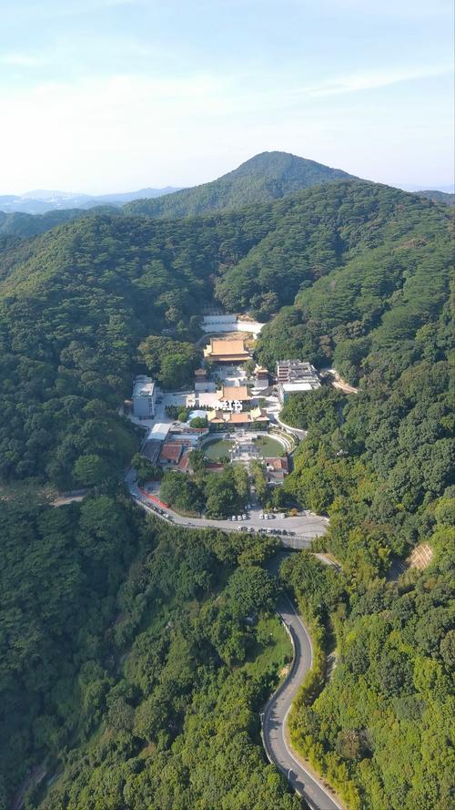 廣州華峰寺 喧囂都市邊的寧靜佛教圣地